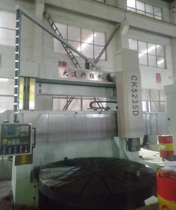 定制單滑枕雙柱數(shù)控立車